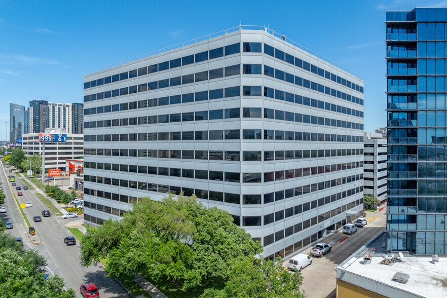 2425 West Loop South, Houston, TX for lease - Building Photo - Image 2 of 27