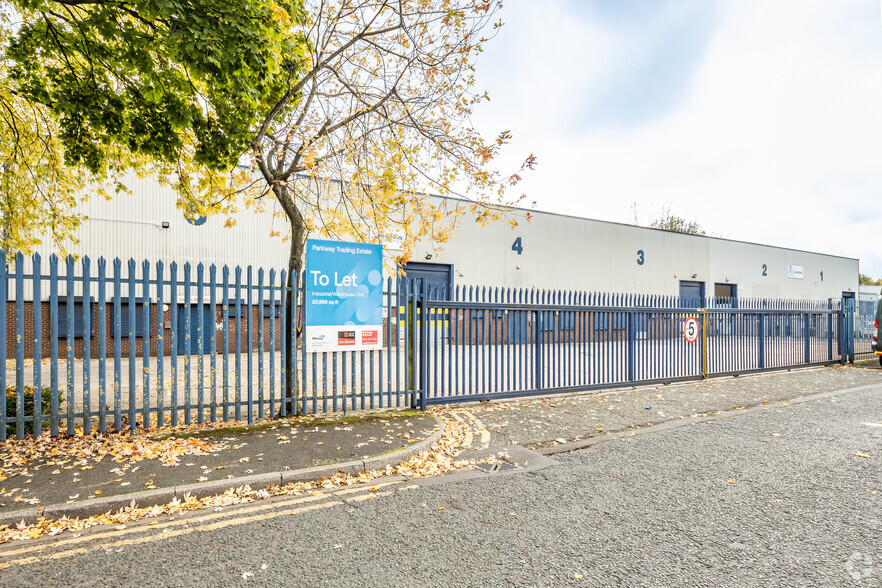 Longbridge Rd, Manchester for lease - Primary Photo - Image 1 of 4