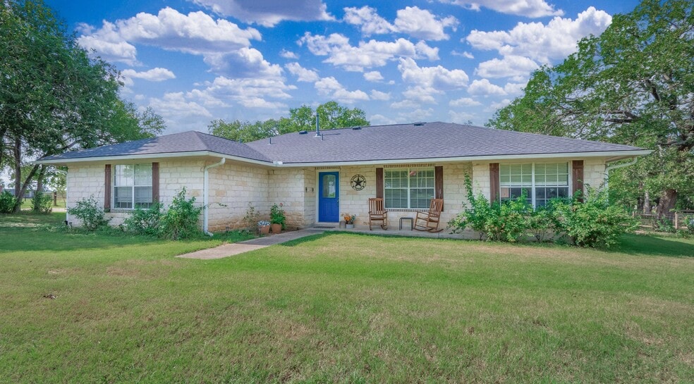 1650 County Road 439, Thorndale, TX à vendre - Photo du bâtiment - Image 3 de 41