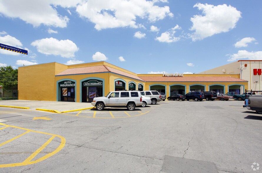 721 Castroville Rd, San Antonio, TX à vendre - Photo du bâtiment - Image 2 de 2