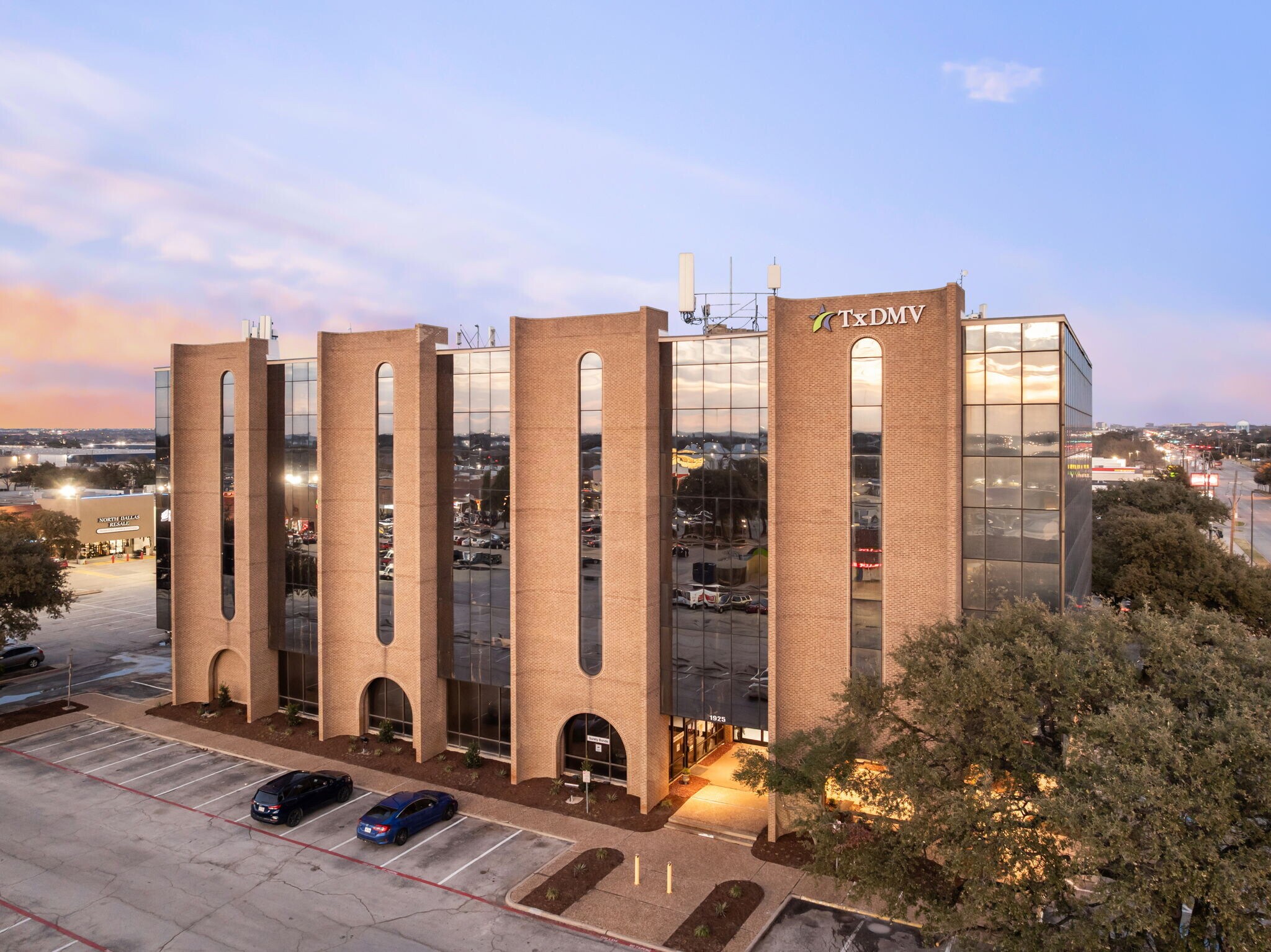 1925 E Belt Line Rd, Carrollton, TX à louer Photo principale- Image 1 de 16