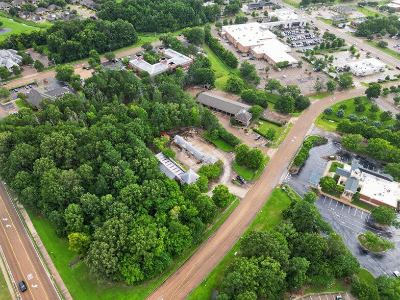2027 Strawberry Hill Dr, Madison, MS à vendre - Photo du bâtiment - Image 3 de 17
