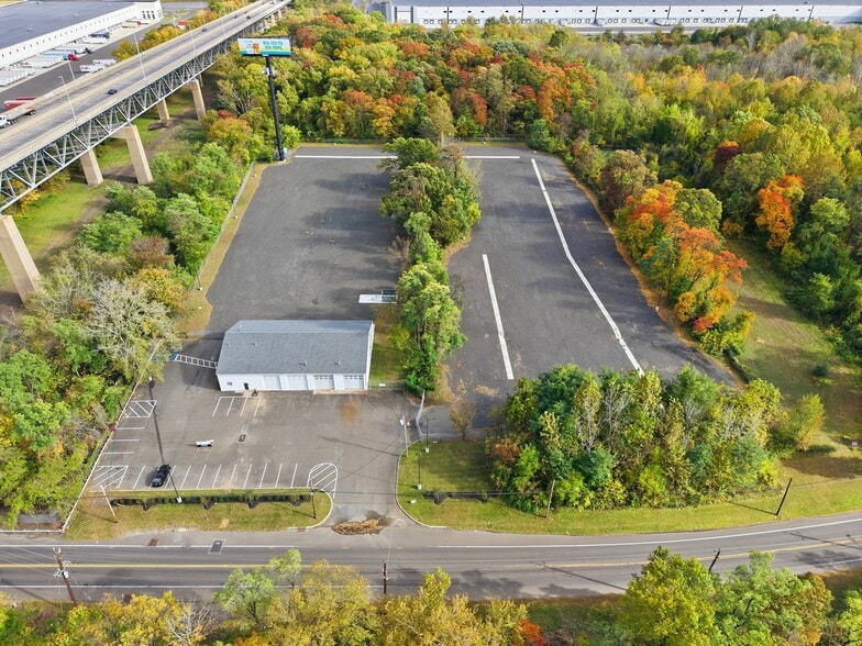 1922 River Rd, Burlington, NJ for lease - Building Photo - Image 1 of 9