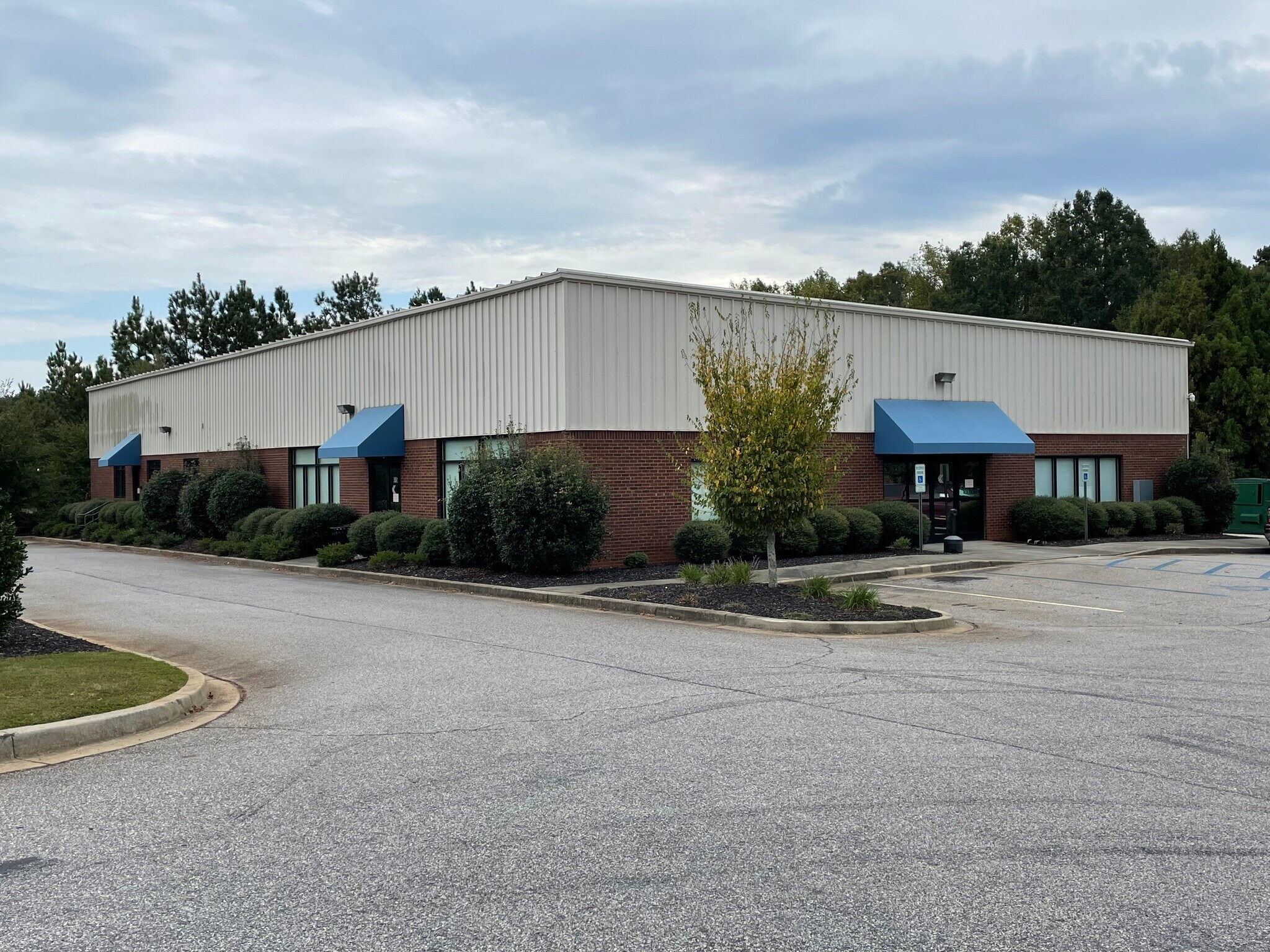 615 McGee Rd, Anderson, SC à louer Photo du bâtiment- Image 1 de 32