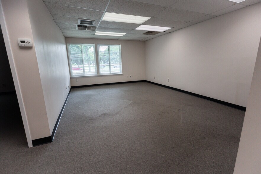 1002-2001 Lincoln Dr W, Marlton, NJ à louer - Photo du bâtiment - Image 2 de 20