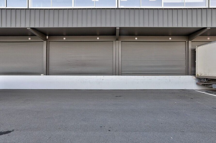 Industrial in Aulnay-sous-Bois for lease - Building Photo - Image 3 of 3