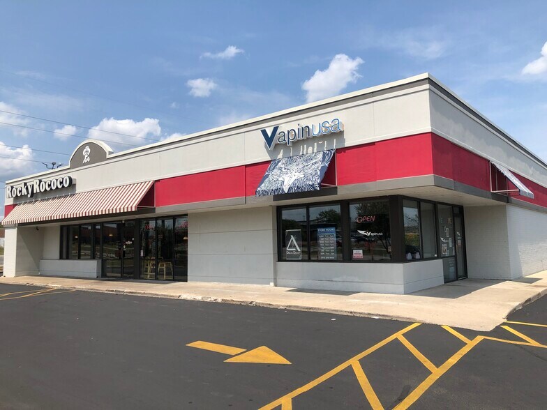 8300 W Brown Deer Rd, Milwaukee, WI à louer - Photo du bâtiment - Image 3 de 4