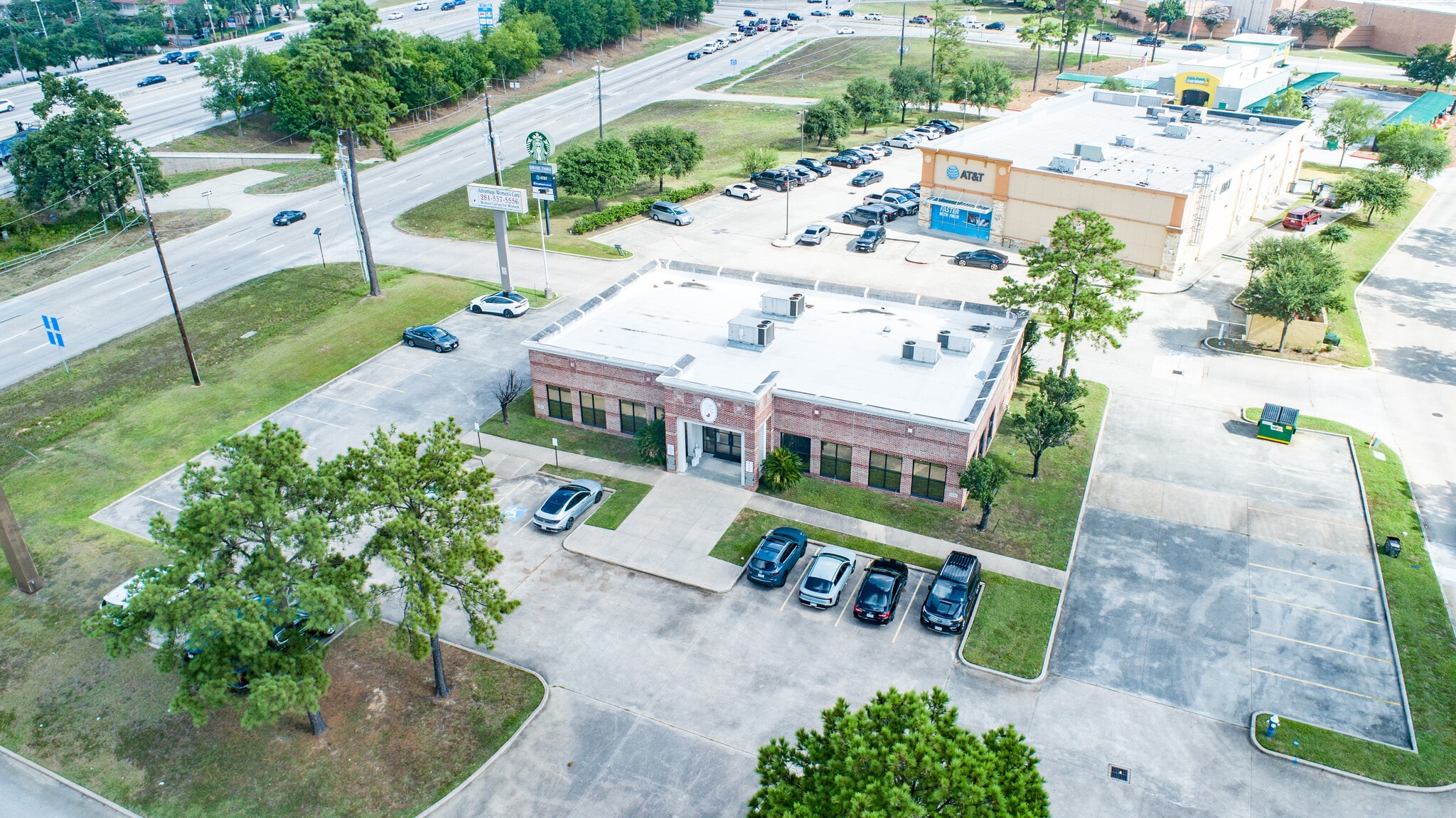 19740 Interstate 45, Spring, TX à louer Photo du bâtiment- Image 1 de 12