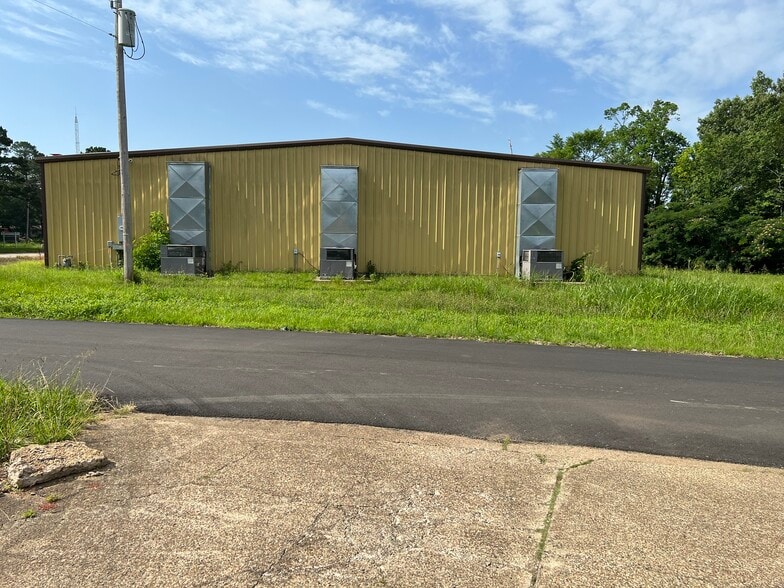 204 S 6th St, Gurdon, AR for lease - Building Photo - Image 2 of 6