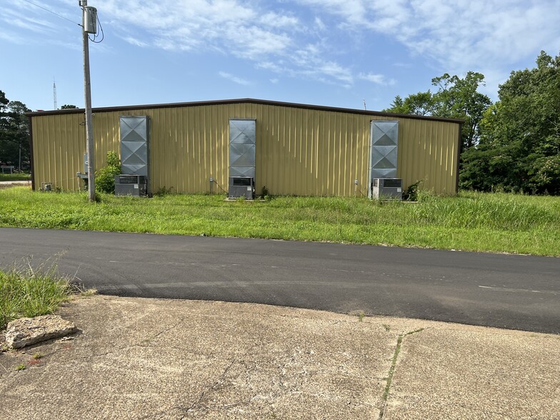 204 S 6th St, Gurdon, AR for lease - Building Photo - Image 3 of 6