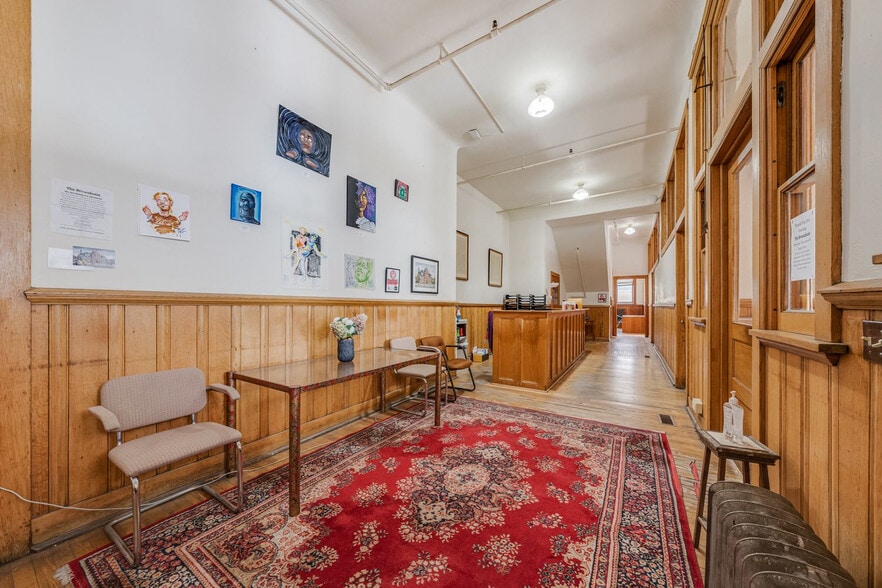 4403 St Clair Ave, Cleveland, OH for lease - Lobby - Image 3 of 78