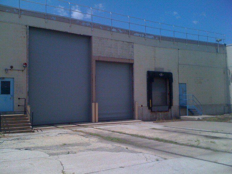1551 E Willow St, Kankakee, IL à louer - Photo du bâtiment - Image 3 de 10
