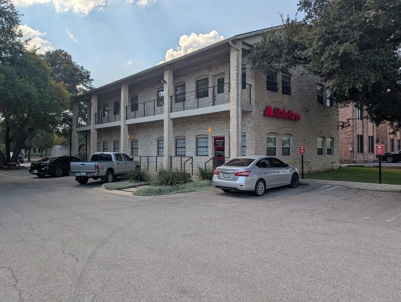 9809 Anderson Mill Rd, Austin, TX à louer - Photo du bâtiment - Image 2 de 9