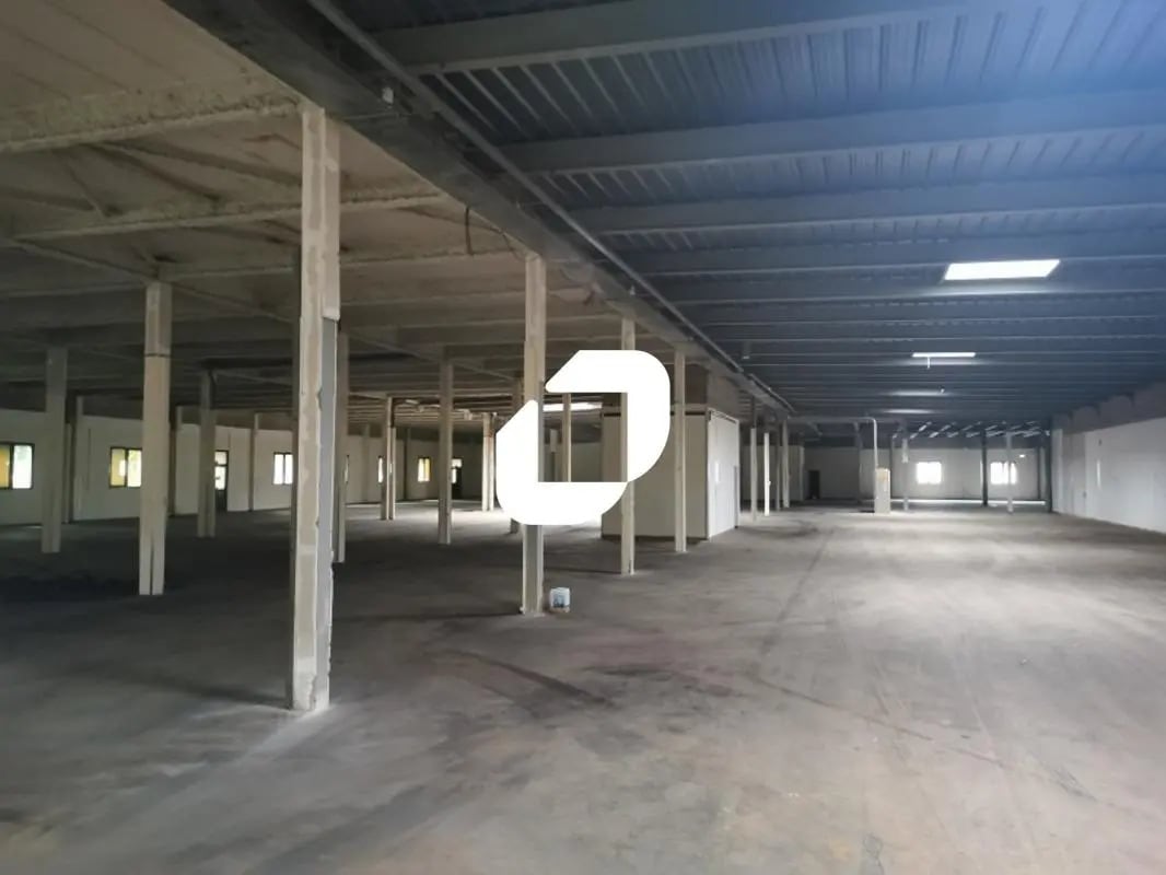 Flex in Neuilly-sur-Marne for lease Interior Photo- Image 1 of 5