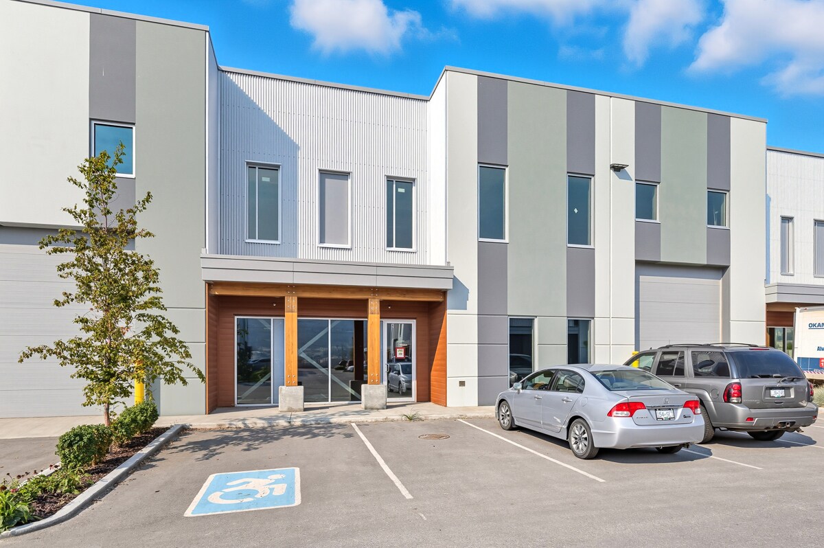 2171 Optic Crt, Kelowna, BC for lease Interior Photo- Image 1 of 6