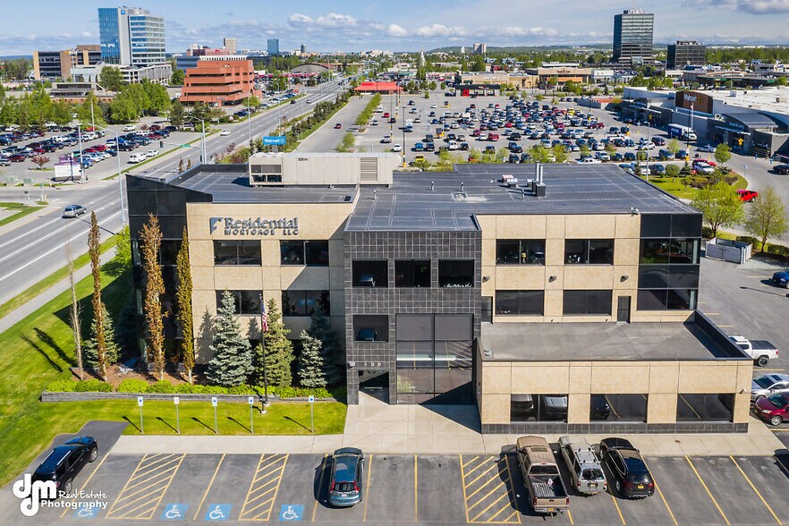 100 Calais Dr, Anchorage, AK à vendre - Photo du bâtiment - Image 1 de 12