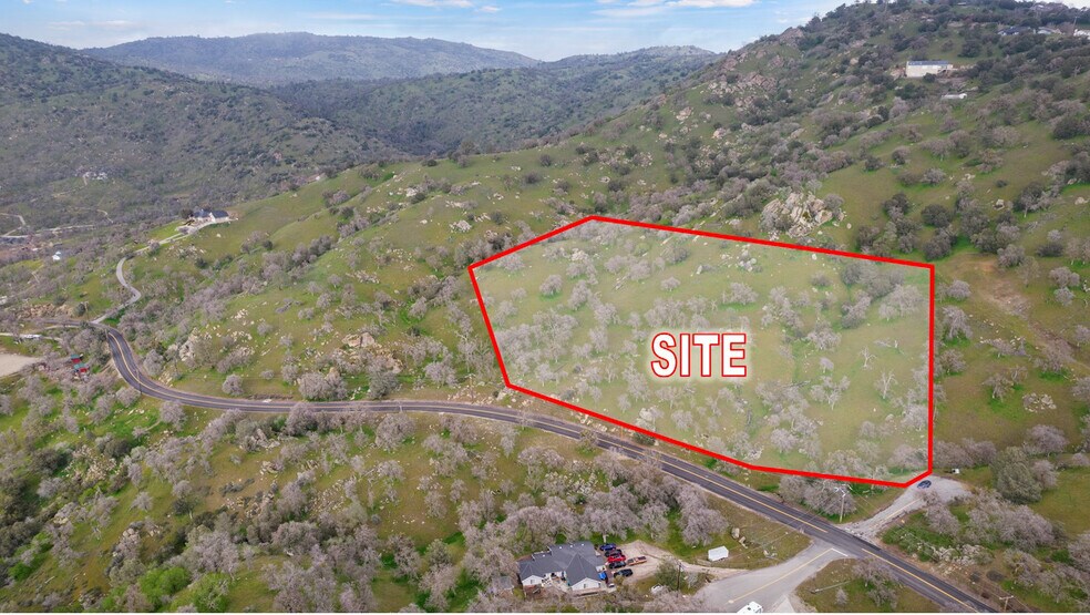30300 Drake ct, Tehachapi, CA for sale - Primary Photo - Image 1 of 2