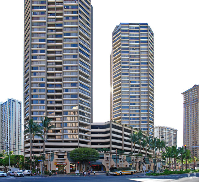 1778 Ala Moana Blvd -, Honolulu, HI for lease - Primary Photo - Image 1 of 3