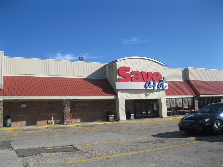 601 Terry Pky, Gretna, LA à louer - Photo du bâtiment - Image 3 de 7