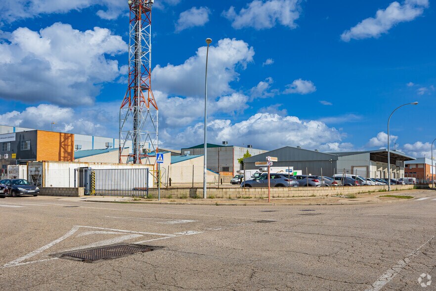 Calle Edison, 22, Getafe, Madrid à louer - Photo du bâtiment - Image 2 de 3