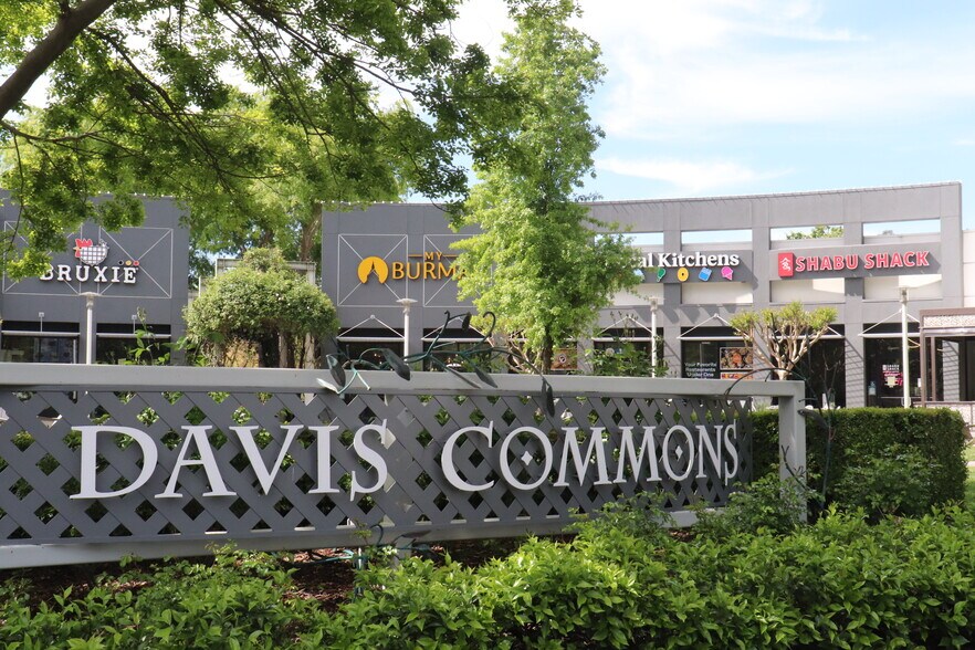 500 1st St, Davis, CA à louer - Photo du bâtiment - Image 1 de 1