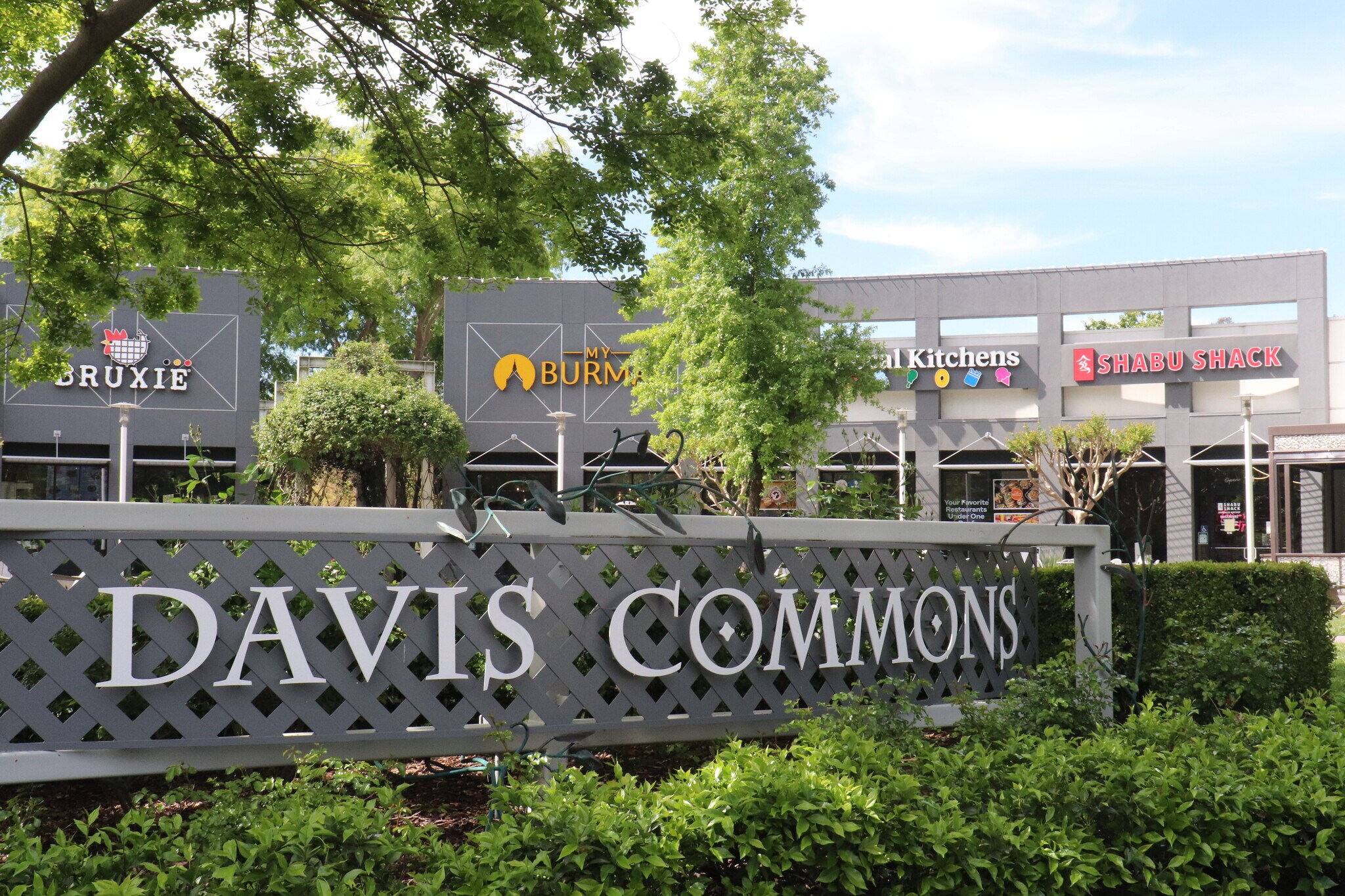 500 1st St, Davis, CA à louer Photo du bâtiment- Image 1 de 2