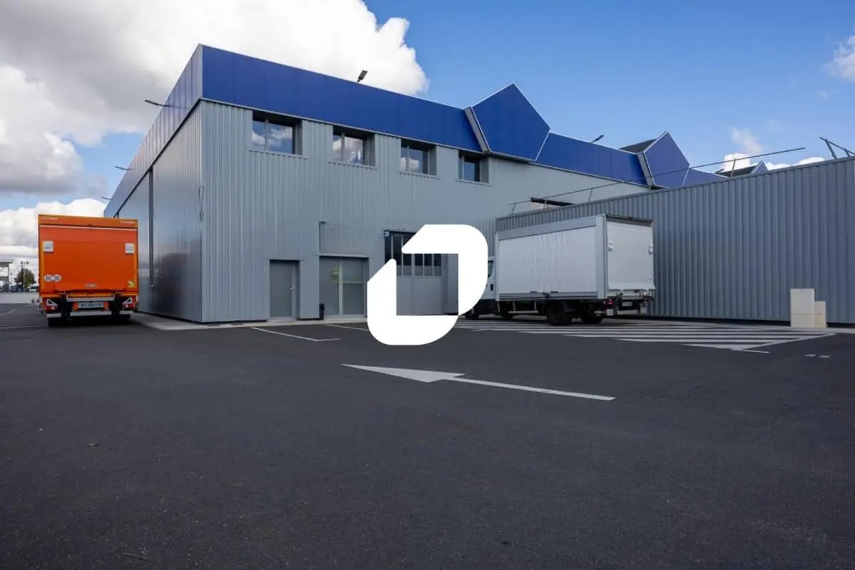 Office in Vaux-le-Pénil for lease Building Photo- Image 1 of 22