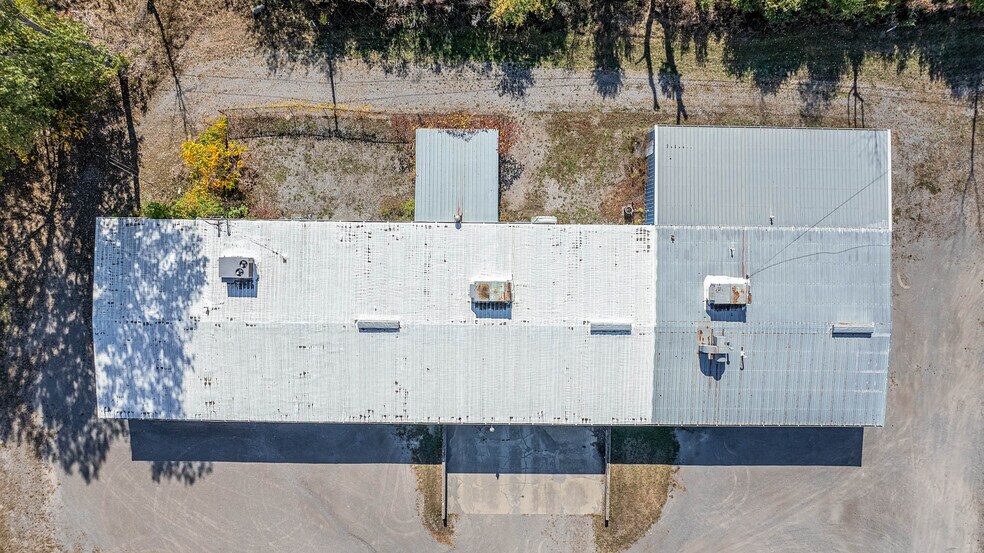 8 Apollo Dr, Batavia, NY à louer - Photo du bâtiment - Image 3 de 12