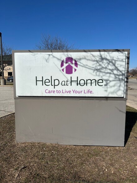 1201 S Michigan St, South Bend, IN à vendre - Photo du bâtiment - Image 2 de 7