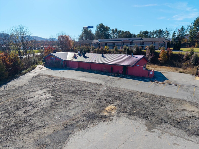 1941 Champion Dr, Canton, NC for lease - Building Photo - Image 3 of 21