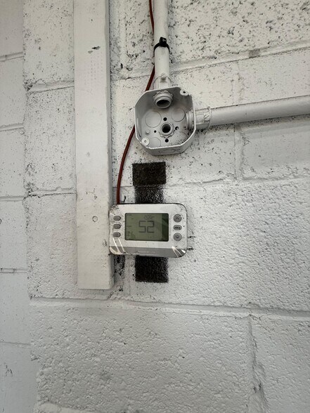 250 Mechanic St, Camden, NJ à louer - Photo du bâtiment - Image 3 de 36