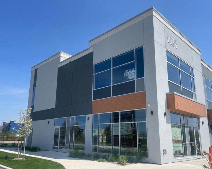 1038 Garner Rd W, Hamilton, ON à louer - Photo du bâtiment - Image 2 de 7