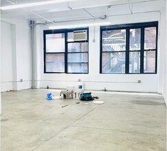 252 W 38th St, New York, NY for lease Building Photo- Image 2 of 4