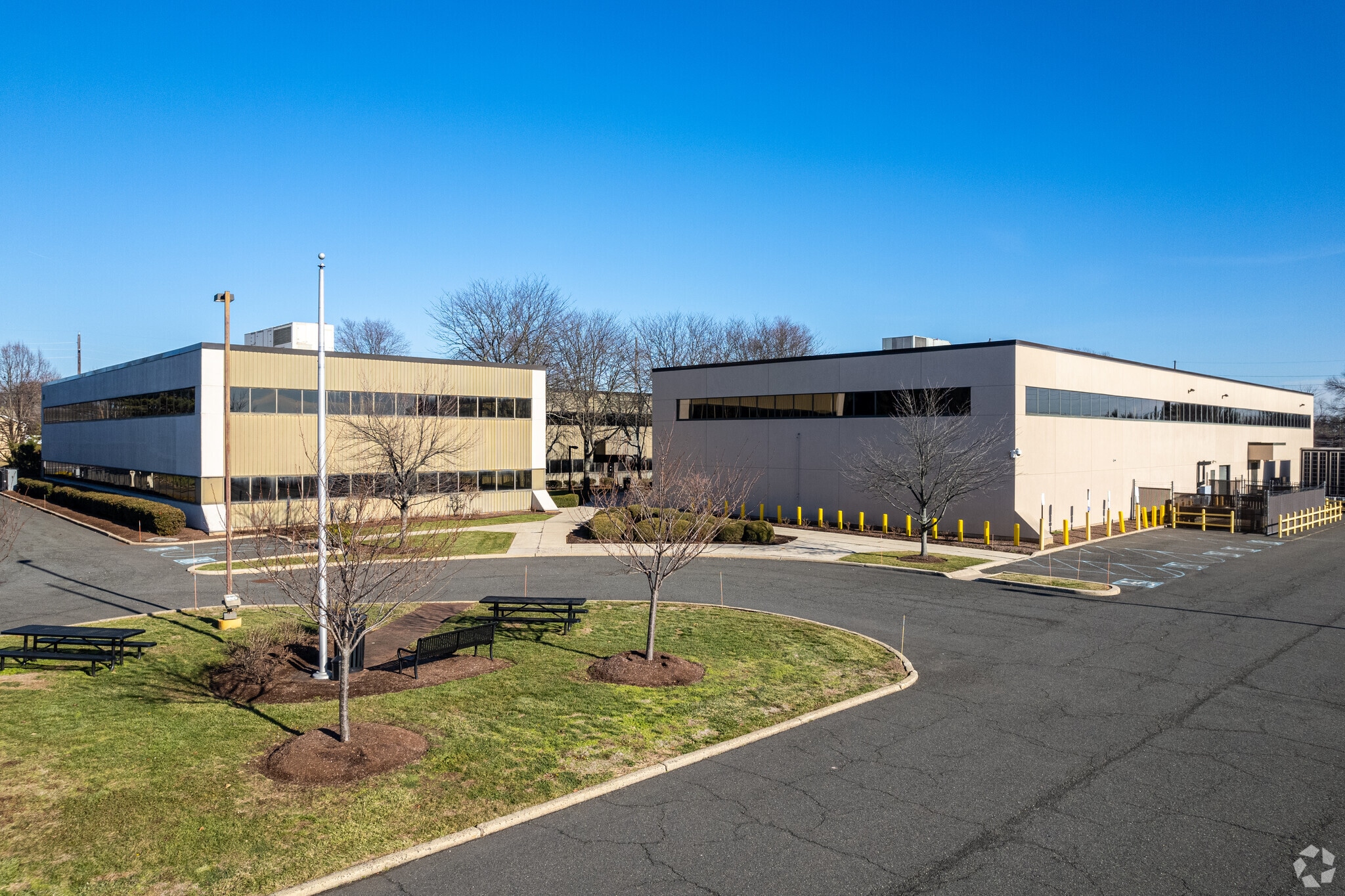 202 Campus Dr, Somerset, NJ for lease Building Photo- Image 1 of 7