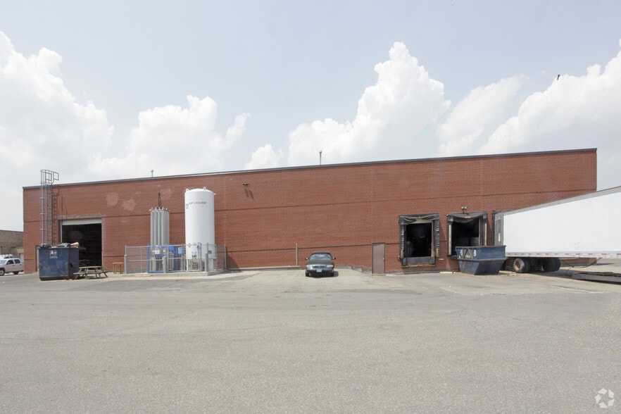 190 Ambassador Dr, Mississauga, ON for lease - Building Photo - Image 2 of 2