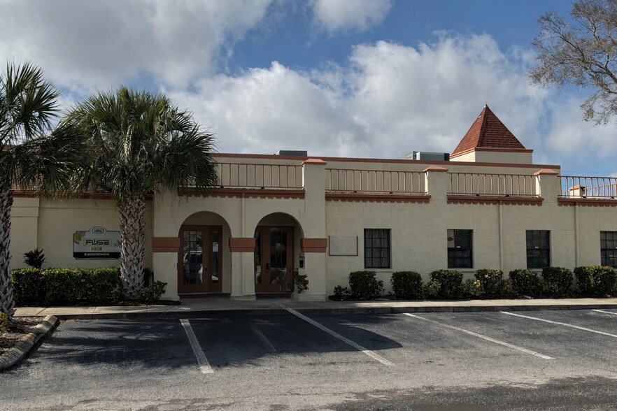 1684 N Belcher Rd, Clearwater, FL à louer - Photo du bâtiment - Image 2 de 23