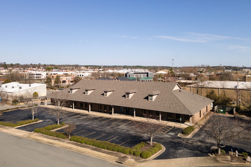 11501 Huron Ln, Little Rock, AR for sale - Building Photo - Image 3 of 8