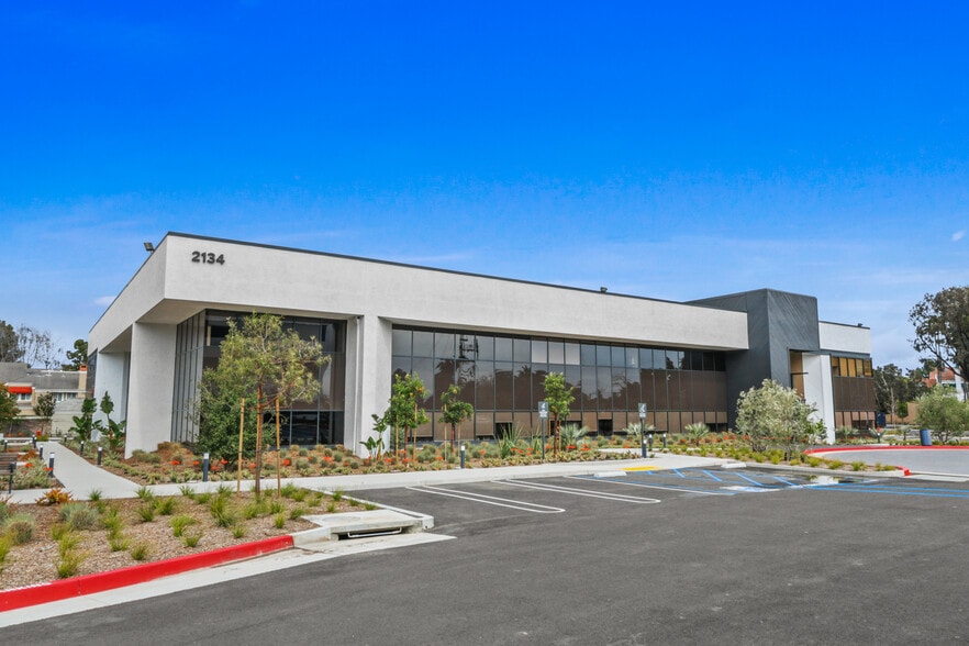 2134 Main St, Huntington Beach, CA for lease - Building Photo - Image 3 of 13