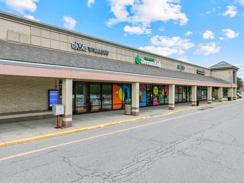 5231-5255 Detroit Rd, Sheffield Village, OH à louer - Photo du bâtiment - Image 2 de 9