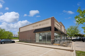 6058 SE 14th St, Des Moines, IA for lease Building Photo- Image 2 of 16