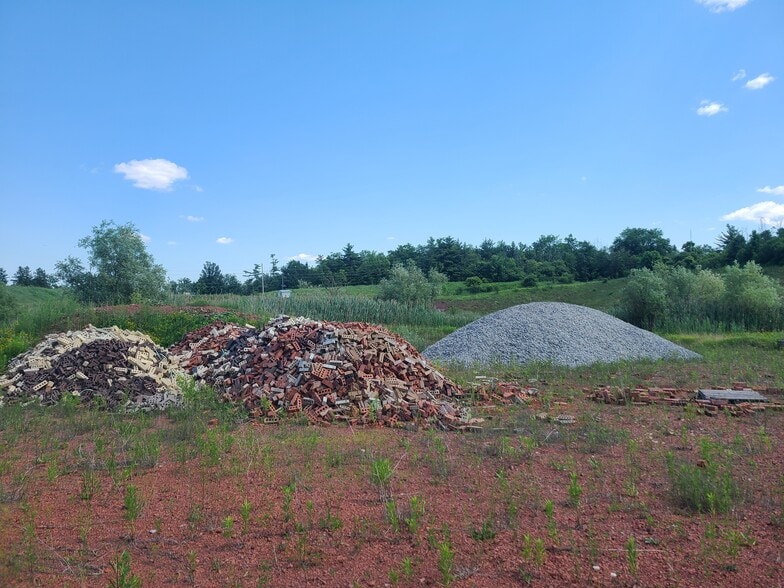 13357 22 Sd Rd, Halton Hills, ON à vendre - Photo du bâtiment - Image 2 de 6