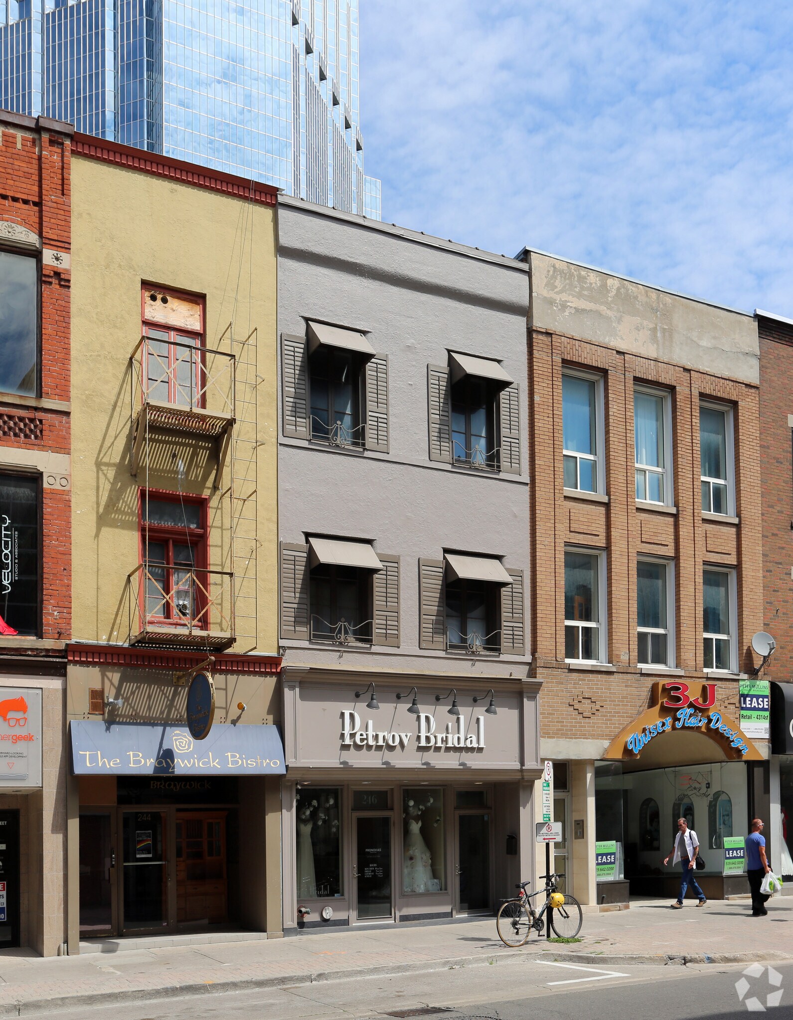 246 Dundas St, London, ON for sale Primary Photo- Image 1 of 1