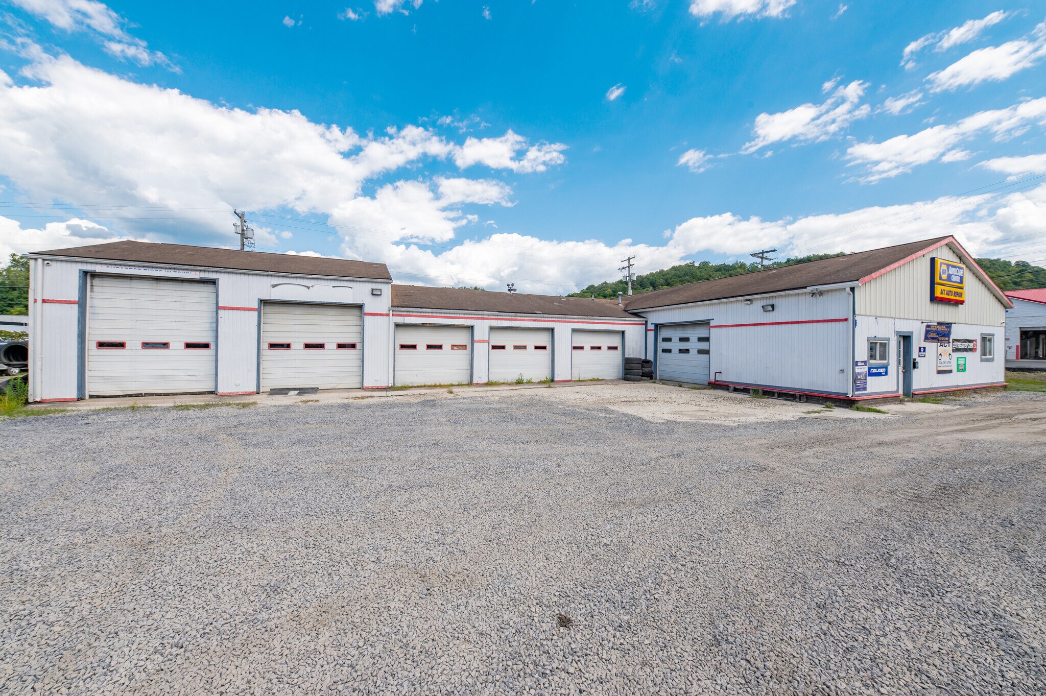 1385 Greenbag Rd, Morgantown, WV for lease Interior Photo- Image 1 of 8