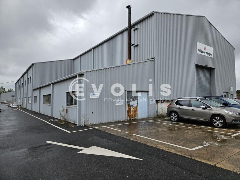 Flex dans Marolles En Hurepoix à louer - Photo du bâtiment - Image 1 de 22