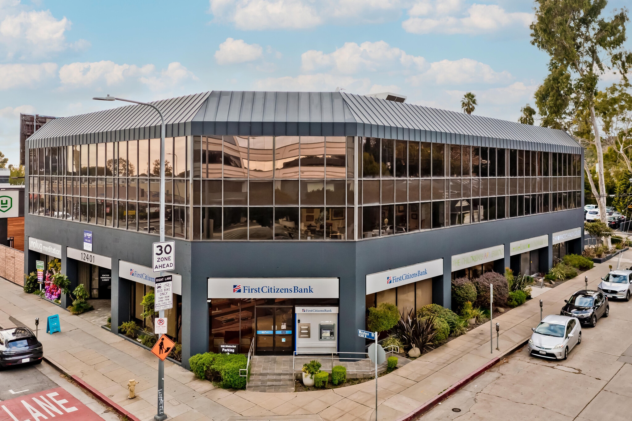 12401 Wilshire Blvd, Los Angeles, CA for lease Primary Photo- Image 1 of 24