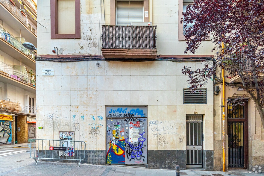Carrer de Verdi, 84, Barcelone, Barcelona à louer - Photo du bâtiment - Image 2 de 4