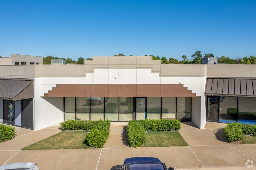 1660 E 71st St, Tulsa, OK à louer - Photo du bâtiment - Image 3 de 4