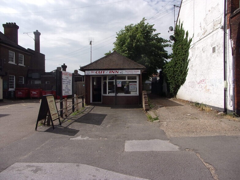 35A Lodge Ln, Grays à louer - Photo principale - Image 1 de 7