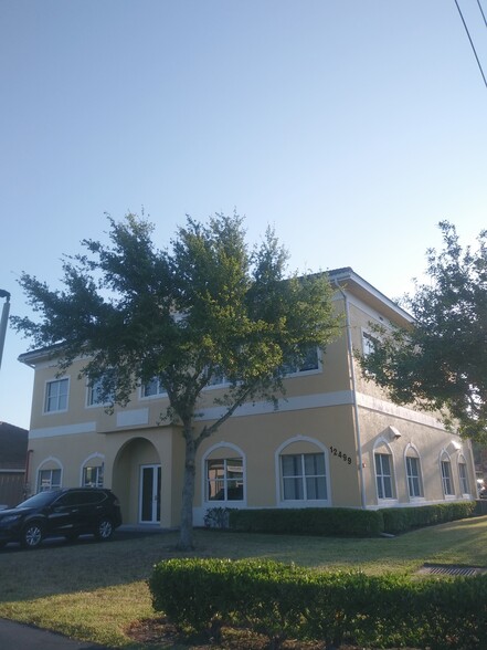 12499 Brantley Commons Ct, Fort Myers, FL à vendre - Photo du b timent - Image 3 de 9