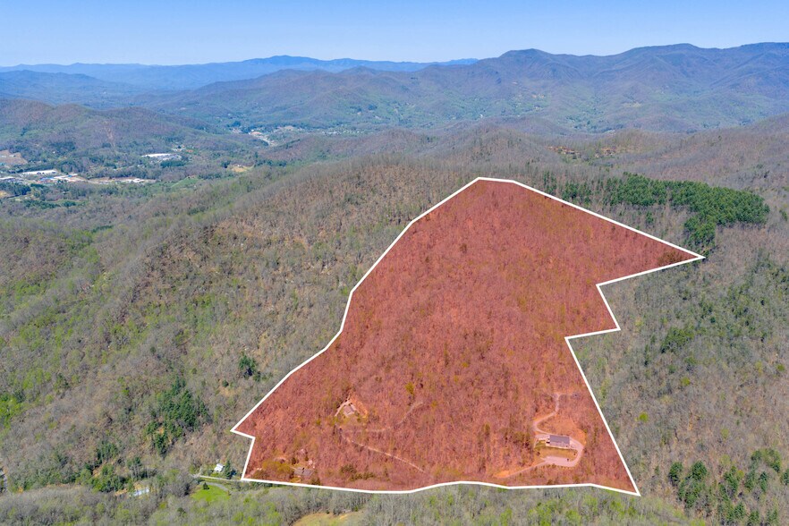 95 Upstream Campus Trl, Sylva, NC à vendre - Photo du bâtiment - Image 2 de 42